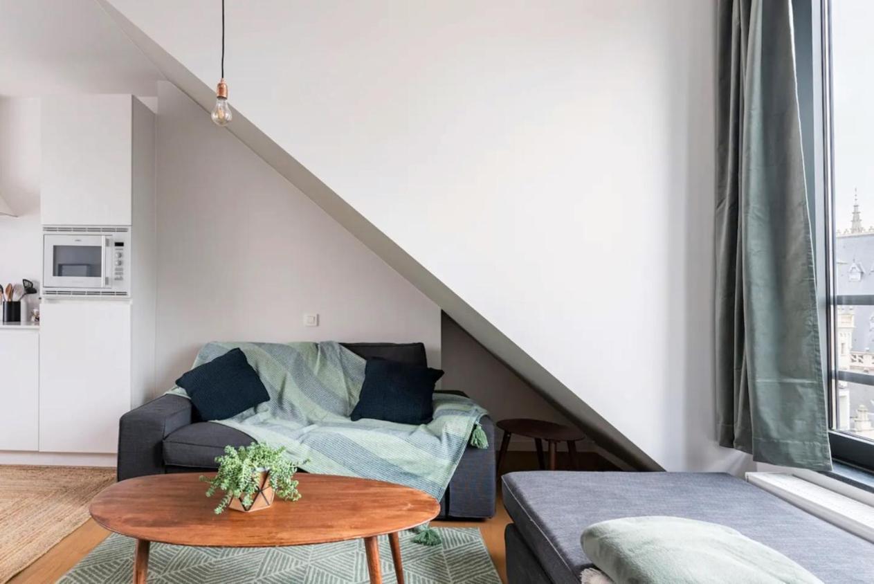 New Apartment With Big Terrace And Great Views! Leuven Bagian luar foto