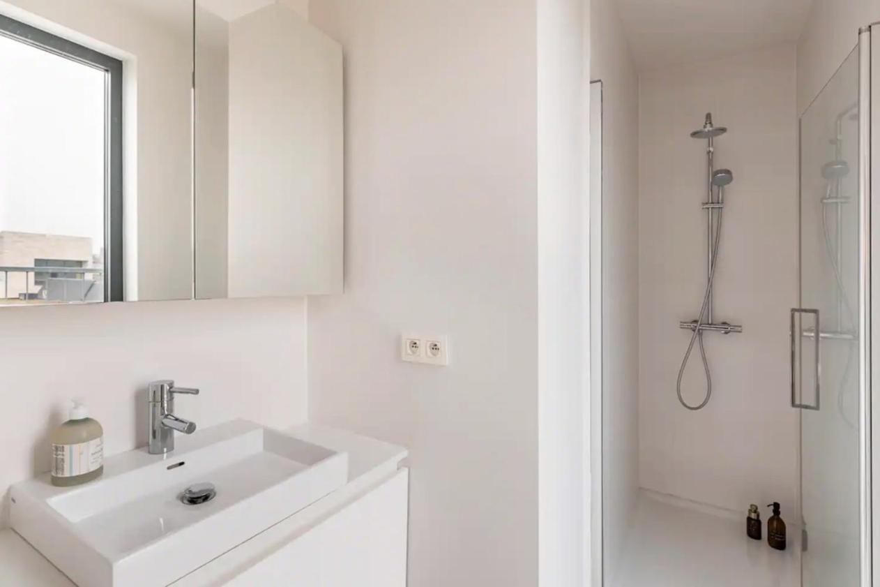 New Apartment With Big Terrace And Great Views! Leuven Bagian luar foto